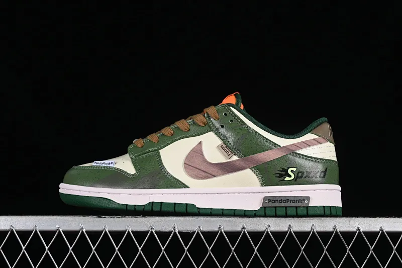 All Categories Nk SB Dunk Series Nk SB Dunk Low Low-top Sneakers Nk Dunk Low Panda Prank-Street Racing Lightyear Distressed SB Strappy Low-top Casual Sneakers DD1391-300